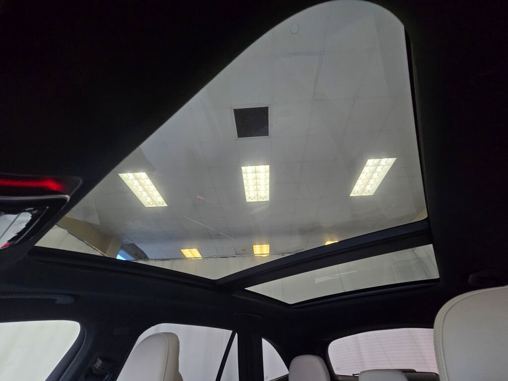 Used 2025 Mercedes-Benz GLC 300 GLC 300 image 45