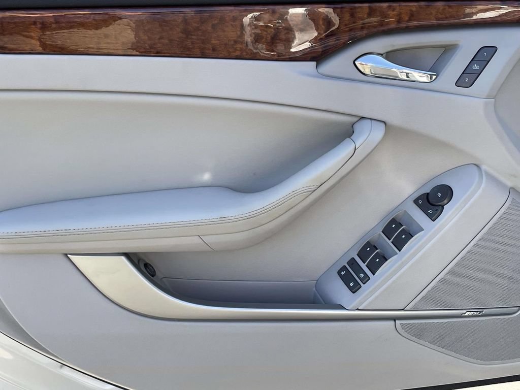 Used 2010 Cadillac CTS Luxury RWD image 13