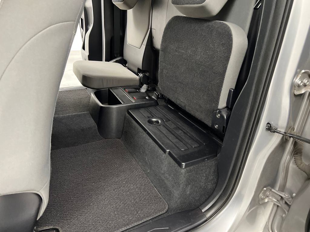 Used 2016 Toyota Tacoma SR image 14