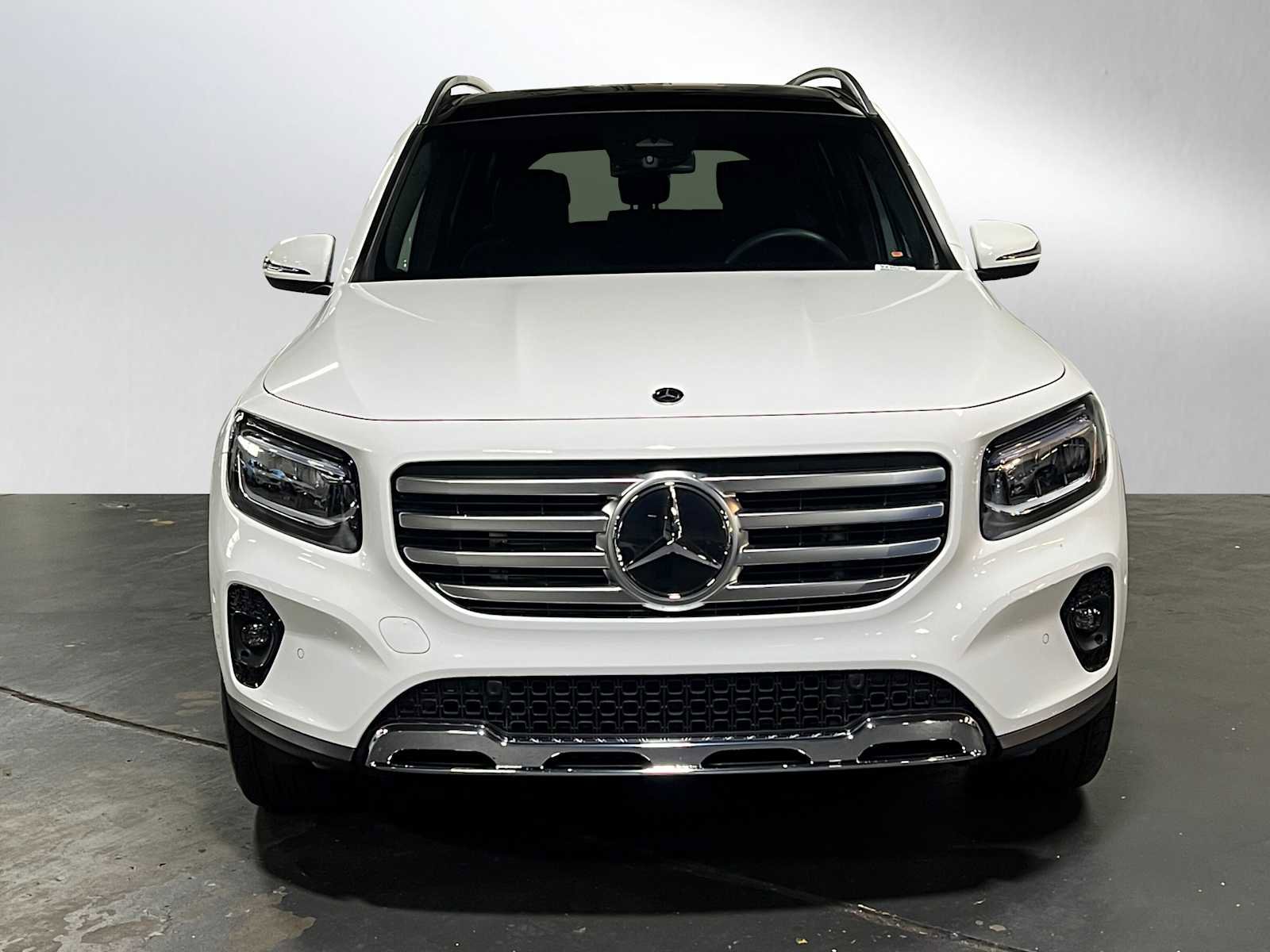 Certified 2025 Mercedes-Benz GLB 250 4MATIC image 8