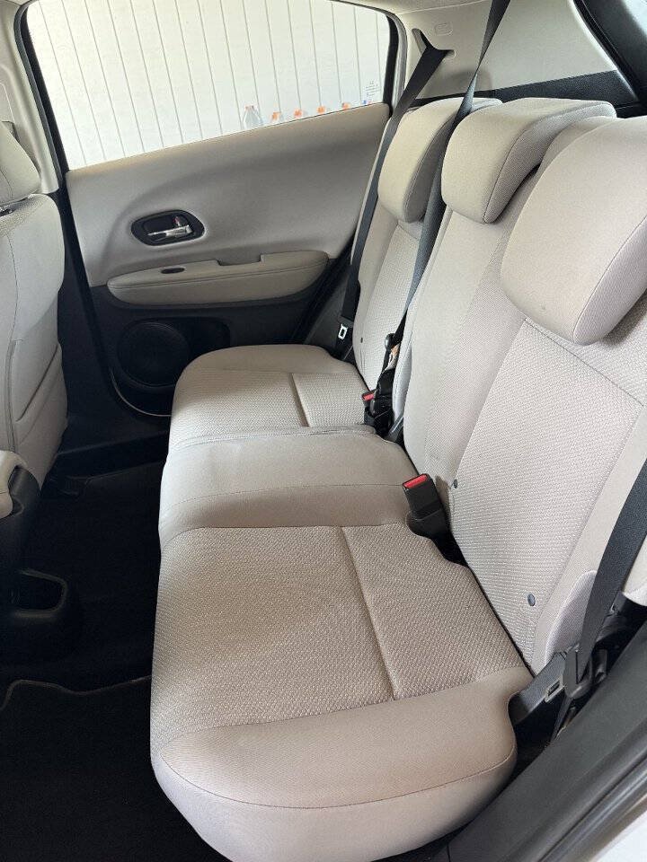 Used 2016 Honda HR-V LX image 15