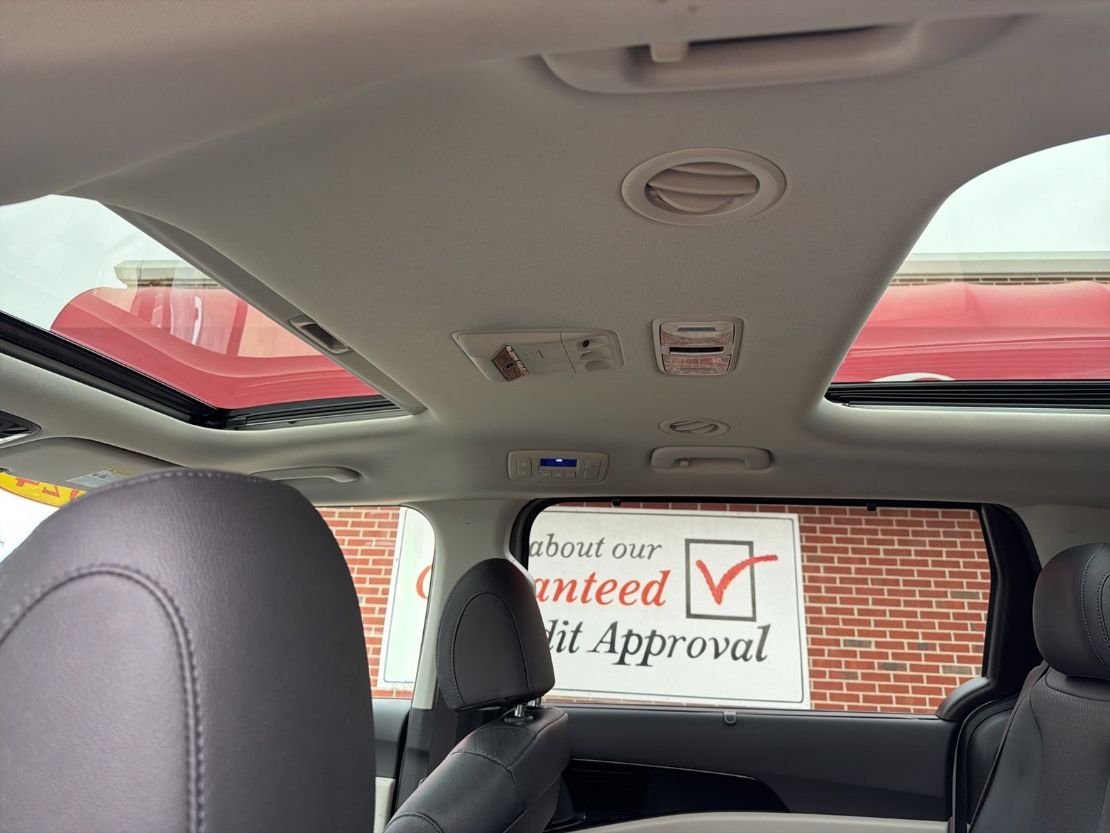 Used 2024 Kia Carnival SX Prestige image 20