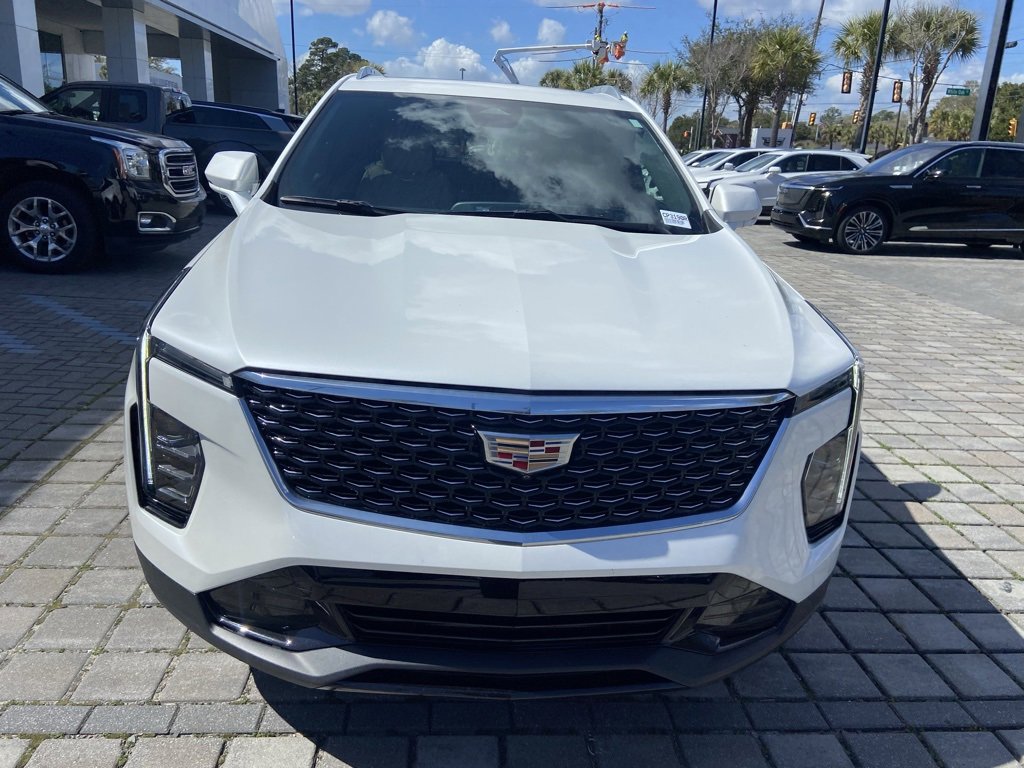 Certified 2025 Cadillac XT4 Premium Luxury image 3