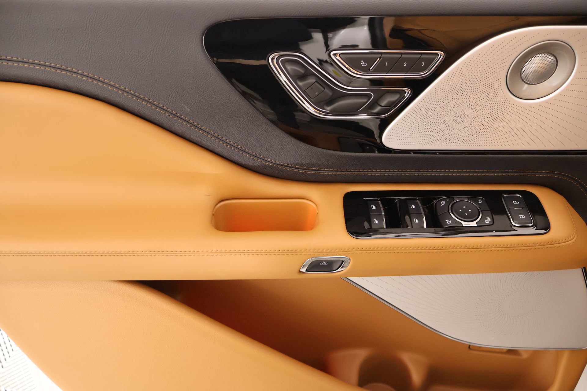 New 2026 Lincoln Aviator Black Label image 17