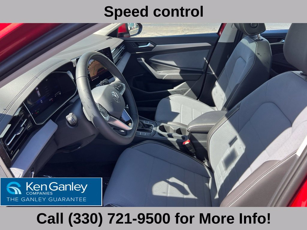 Used 2026 Volkswagen Jetta SE FWD image 39