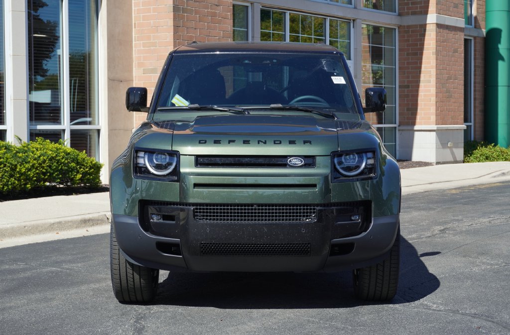 New 2026 Land Rover Defender 110 S AWD/4WD image 4