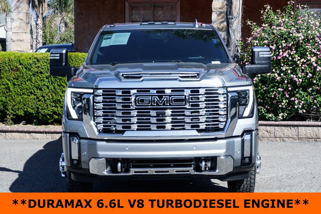 Used 2024 GMC Sierra 3500 Denali w/ Denali Reserve Package image 3