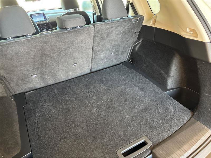 Used 2023 Nissan Rogue S image 18