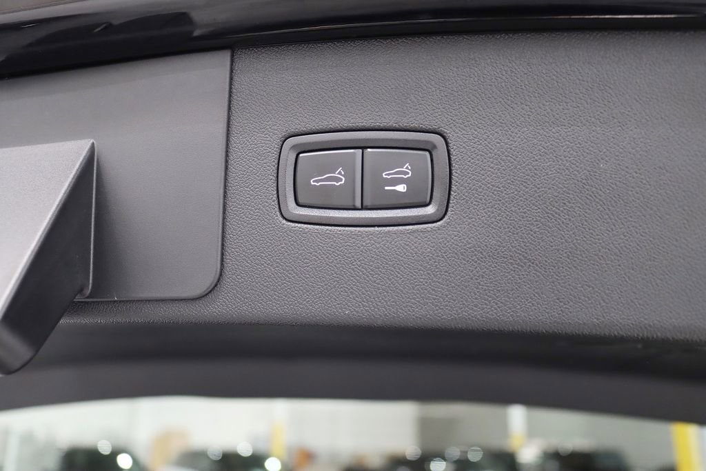 Used 2023 Porsche Cayenne image 37