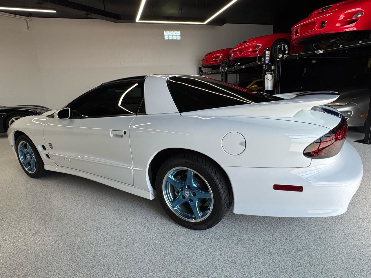 Used 1999 Pontiac Firebird Formula RWD image 4