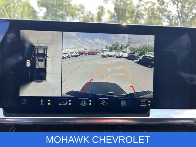 Used 2025 Chevrolet Silverado 2500 LTZ w/ LTZ Convenience Package AWD/4WD image 16