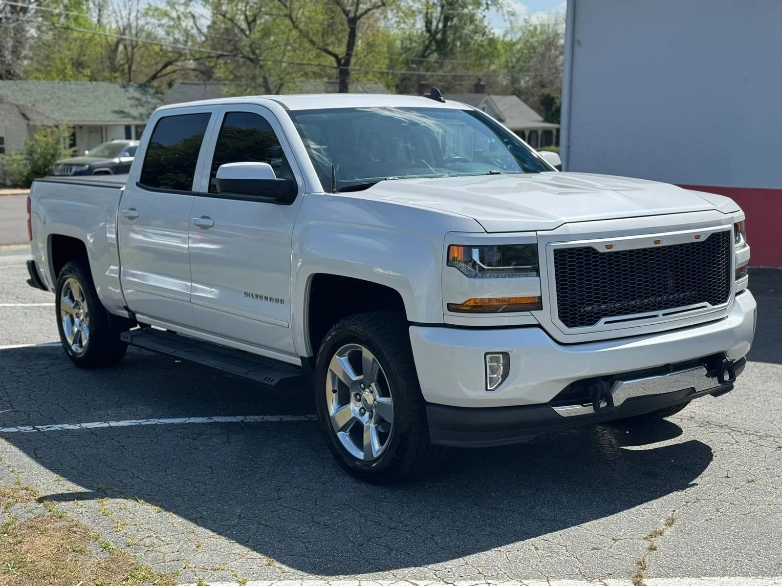 Used 2017 Chevrolet Silverado 1500 LT w/ All Star Edition AWD/4WD image 3