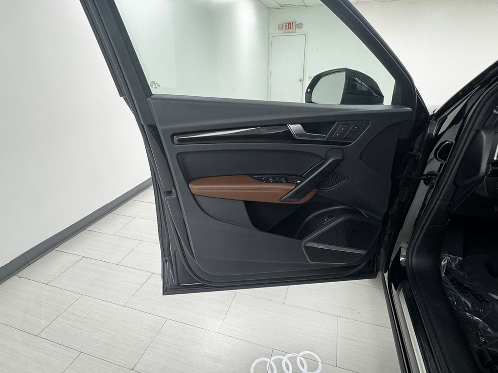 Used 2019 Audi Q5 2.0T Premium Plus w/ Premium Plus Package image 9