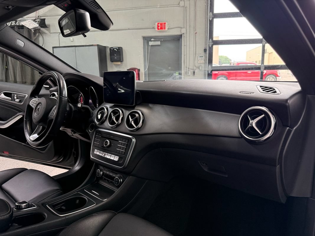 Used 2019 Mercedes-Benz GLA 250 4MATIC image 15