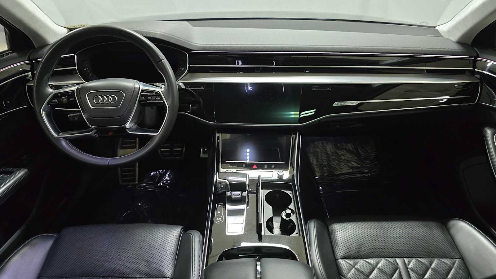 Used 2020 Audi S8 L w/ S8 Executive Package AWD/4WD image 18