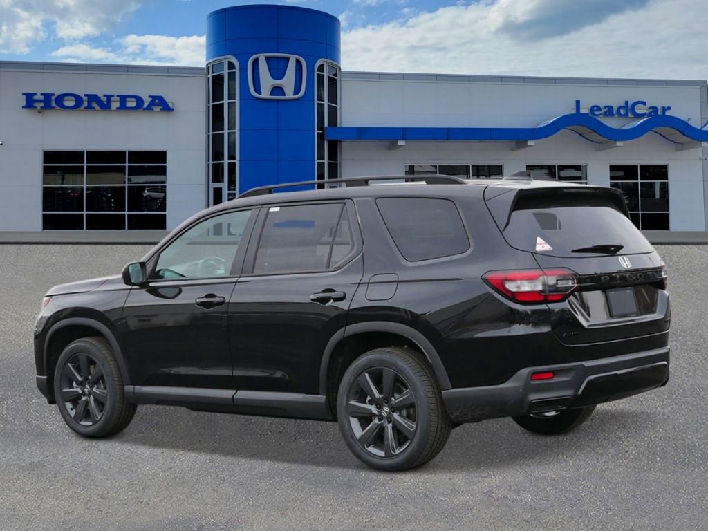 New 2026 Honda Pilot Sport image 3