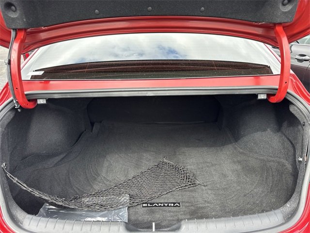 Used 2023 Hyundai Elantra SEL w/ Convenience Package image 10