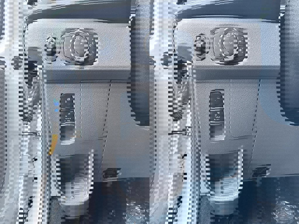 Used 2023 Ford Transit 350 XLT image 32