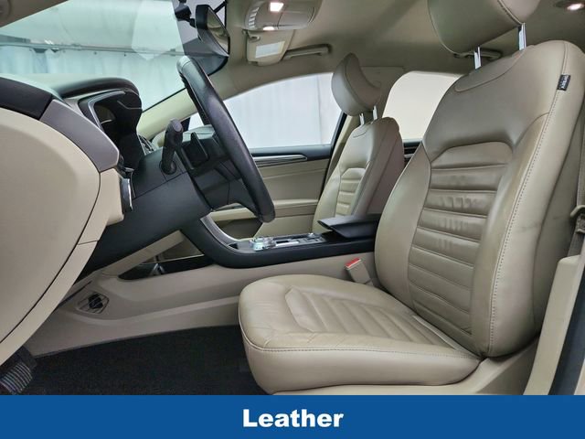 Used 2017 Ford Fusion SE w/ Fusion SE Technology Package FWD image 10