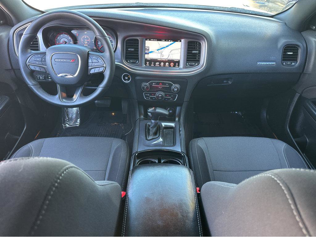 Used 2016 Dodge Charger SXT w/ Blacktop Package image 4