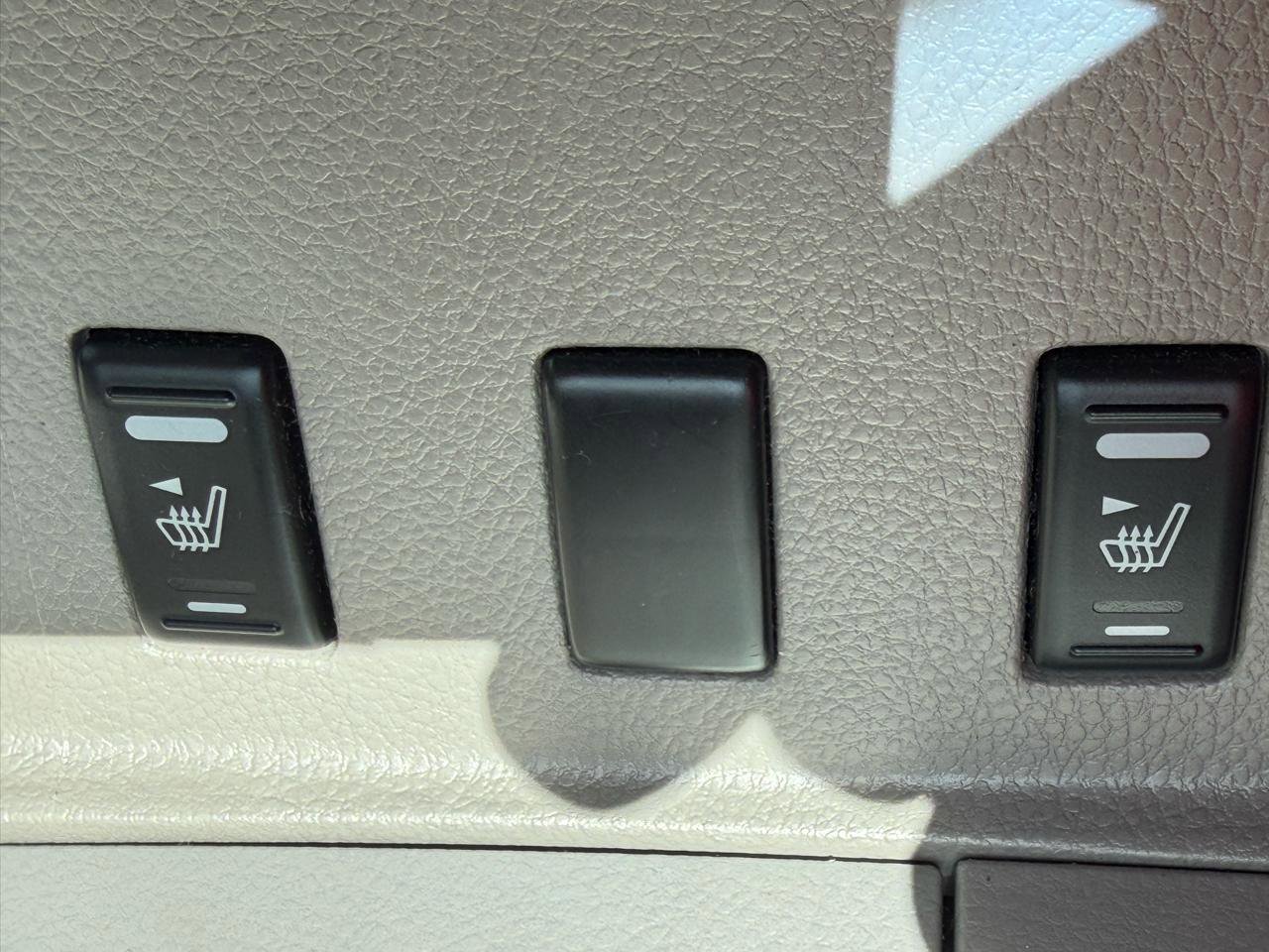 Used 2004 Nissan Maxima 3.5 SE image 15