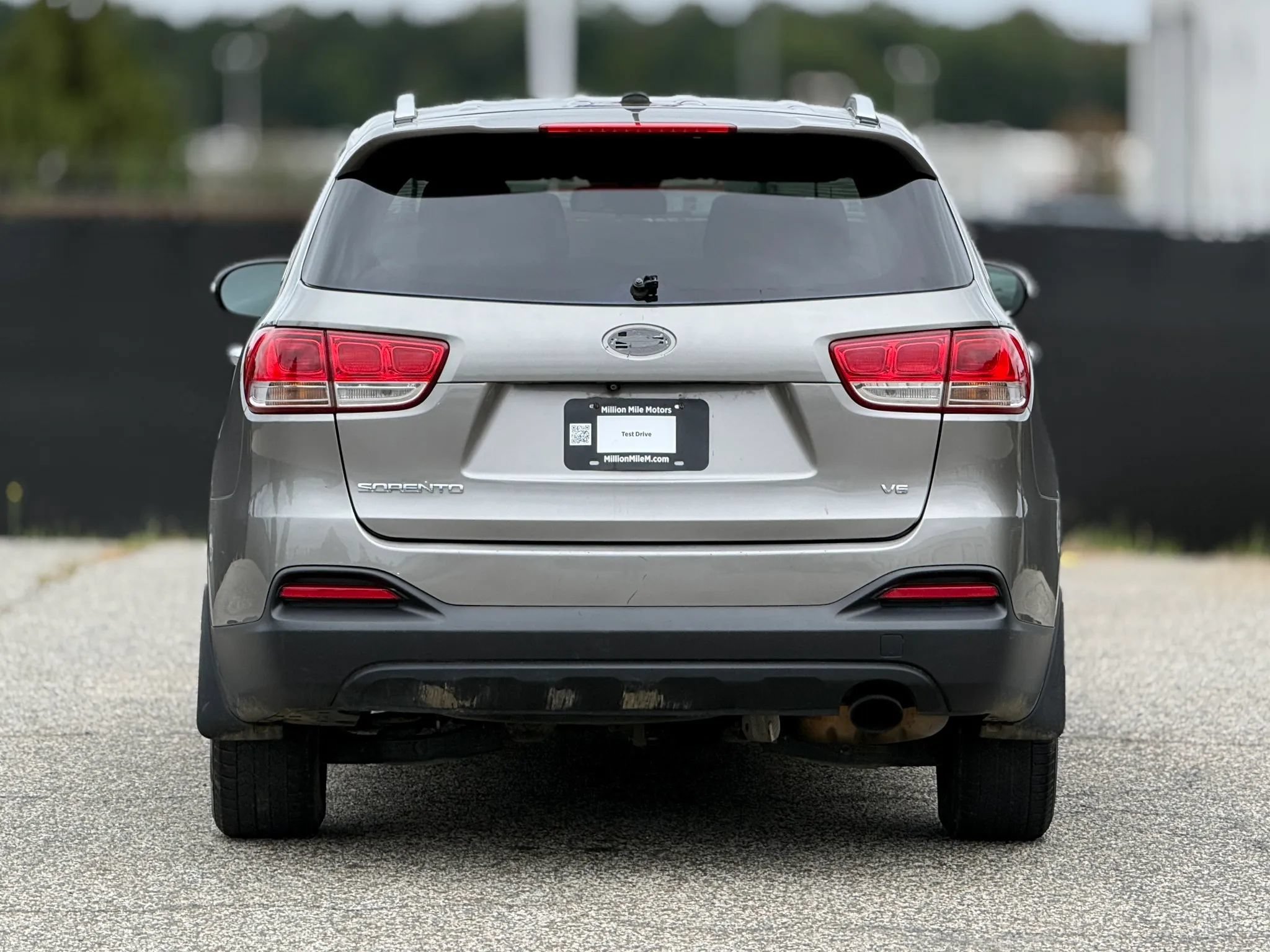 Used 2017 Kia Sorento AWD image 4