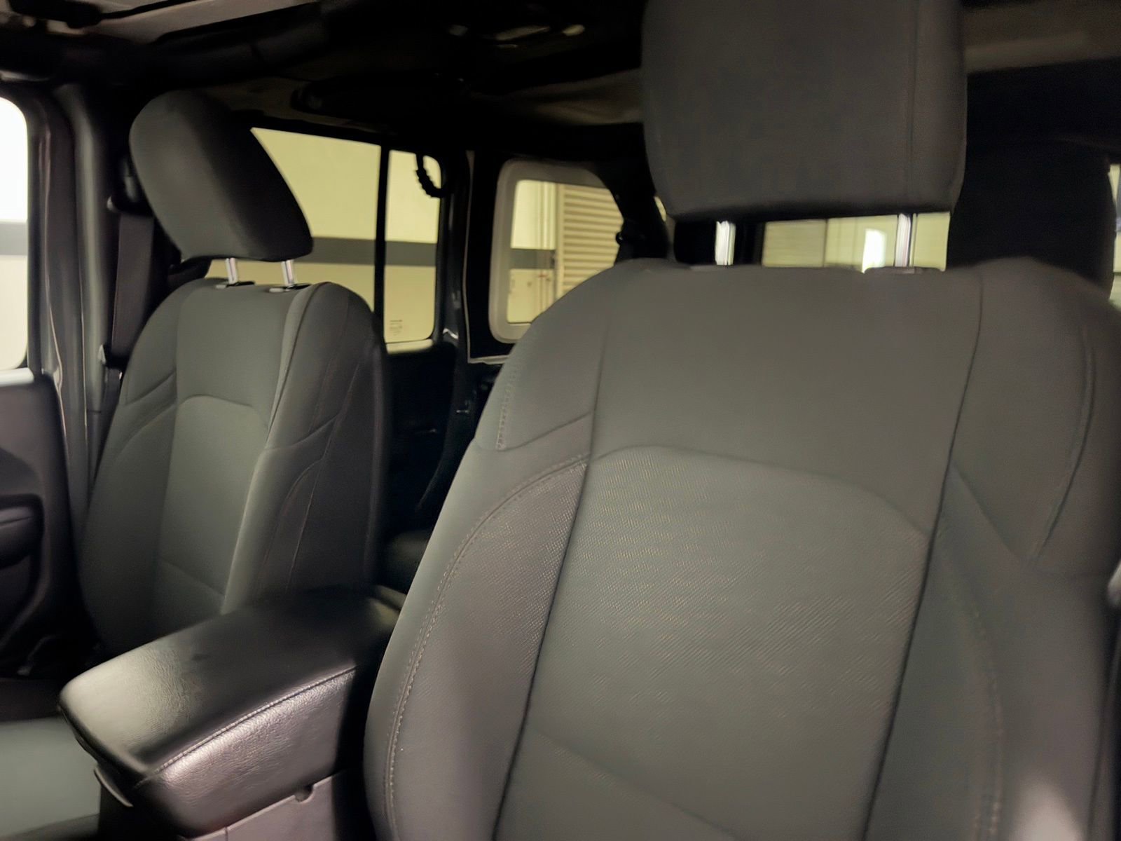 Used 2019 Jeep Wrangler Unlimited Sport AWD/4WD image 22