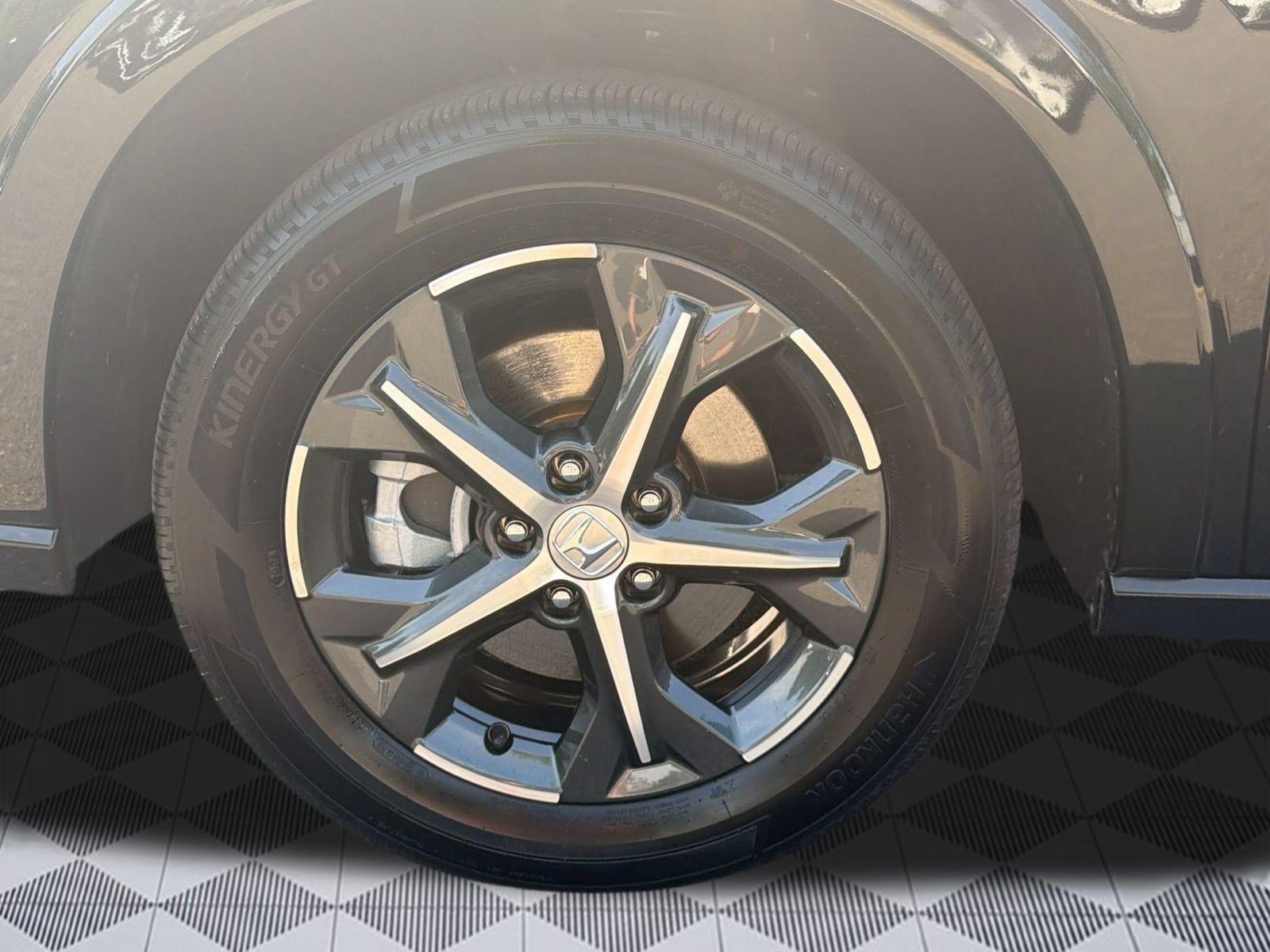 Used 2025 Honda HR-V EX-L image 11