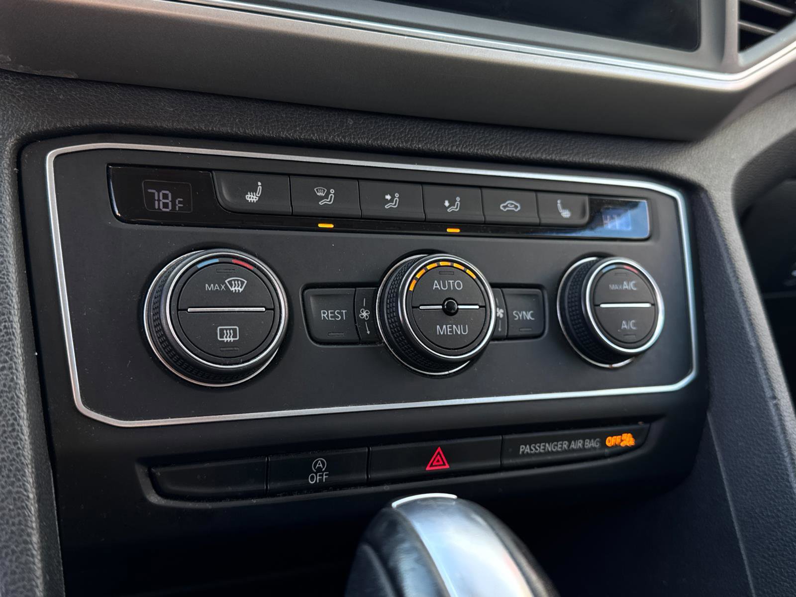 Used 2019 Volkswagen Atlas SE w/ Towing Package image 22