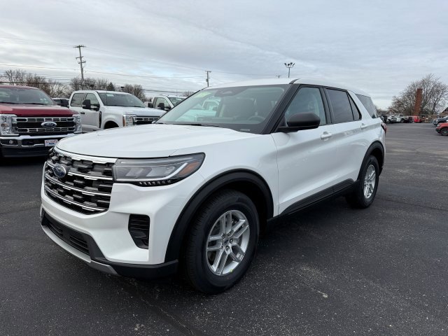 New 2026 Ford Explorer Active RWD image 3