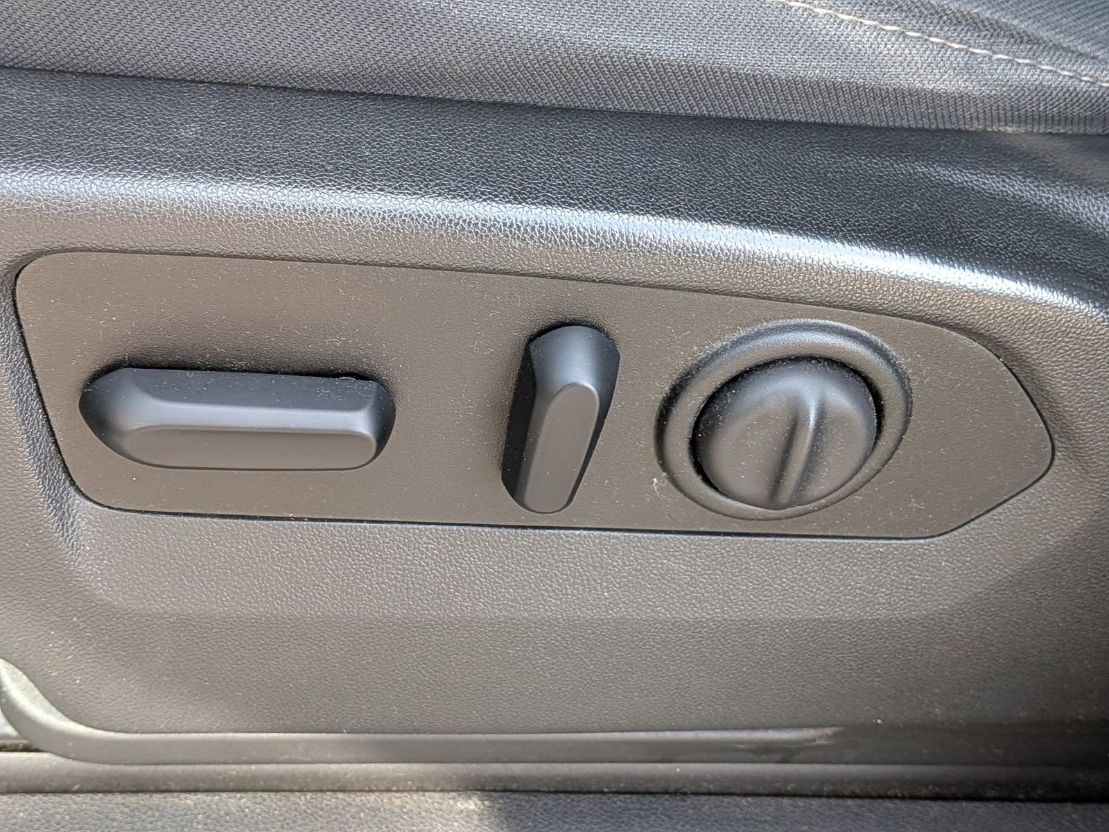 Used 2020 Chevrolet Silverado 1500 RST w/ All-Star Edition image 21