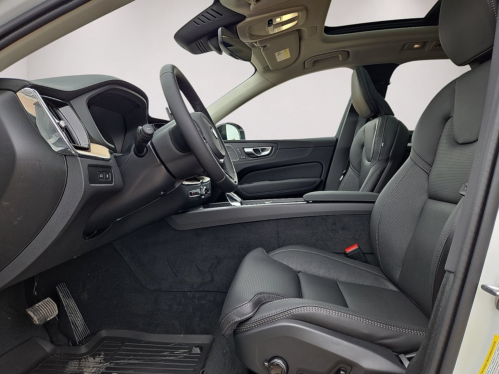 New 2026 Volvo XC60 T8 Ultra w/ Protection Package Premier AWD/4WD image 20