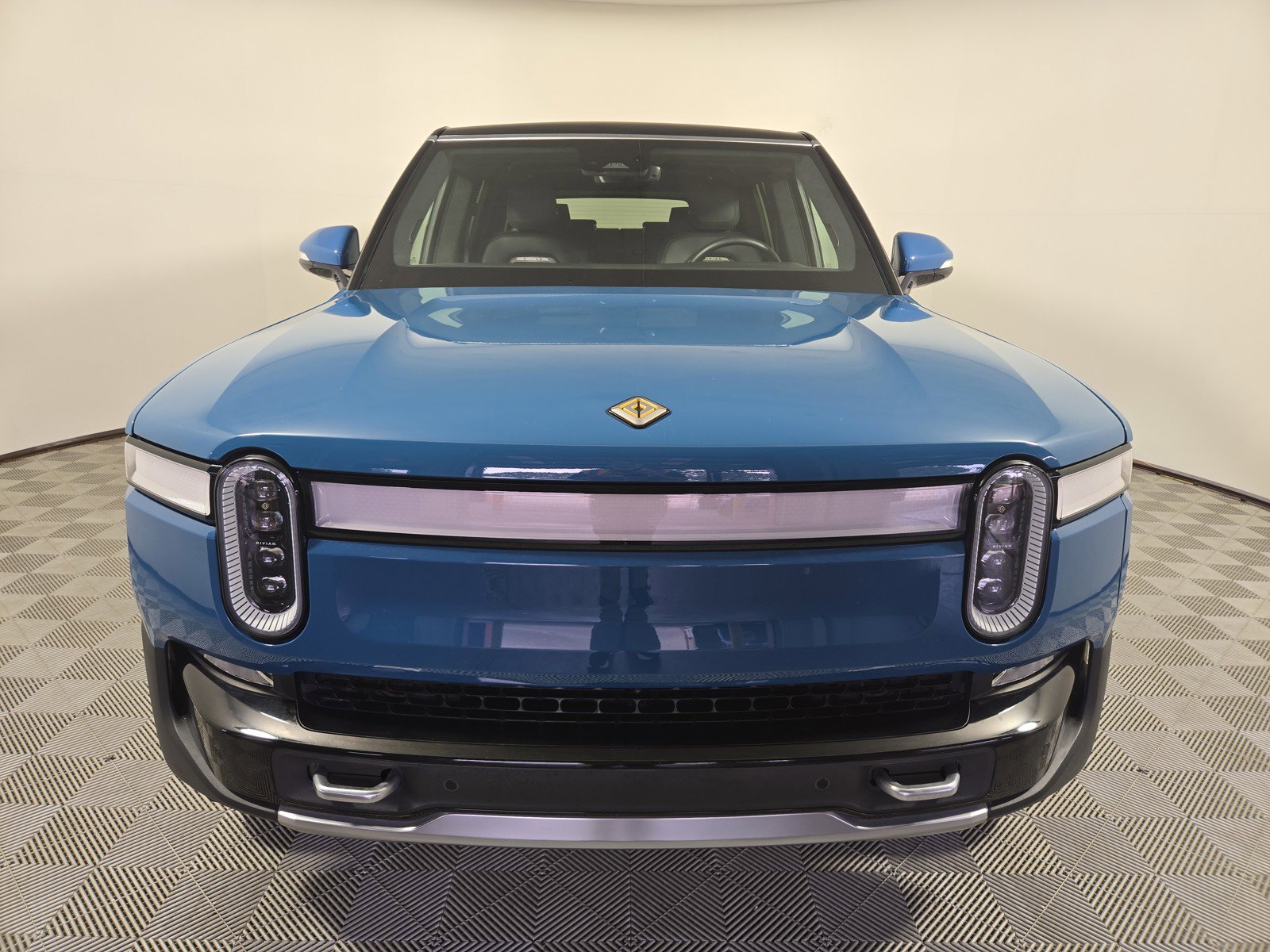 Used 2022 Rivian R1S Launch Edition image 8