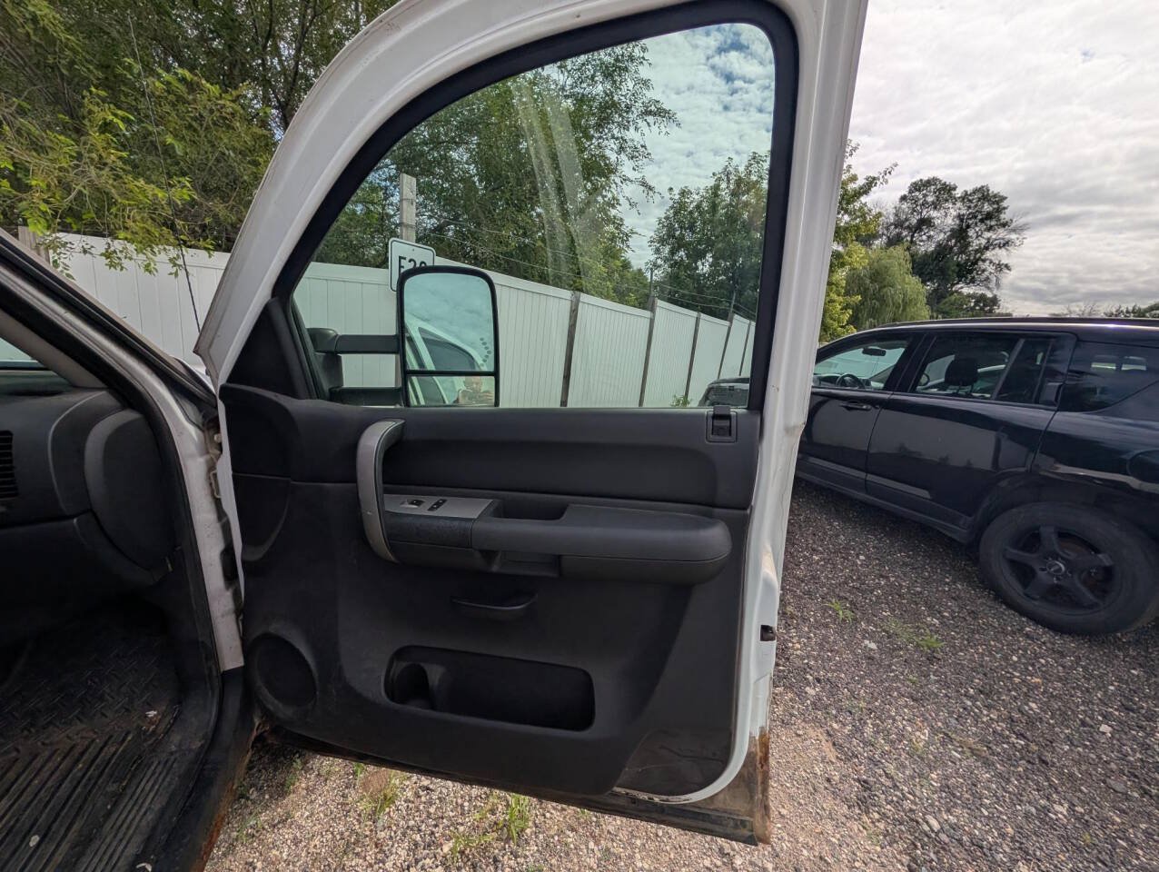 Used 2007 GMC Sierra 2500 SLE w/ SLE1 Preferred Package AWD/4WD image 28