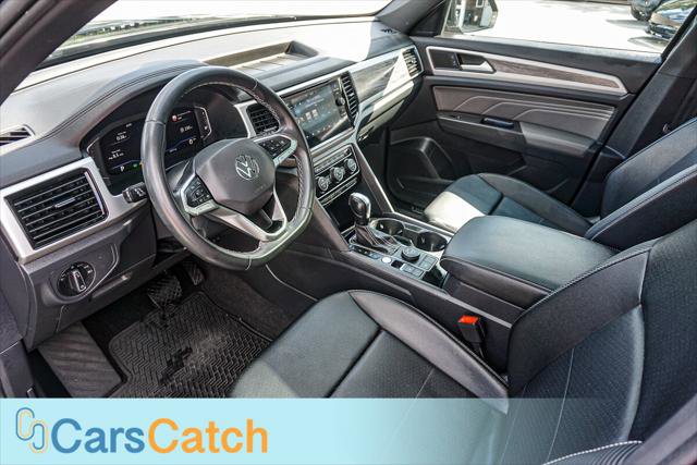 Used 2022 Volkswagen Atlas Cross Sport SE w/ Panoramic Sunroof Package image 17