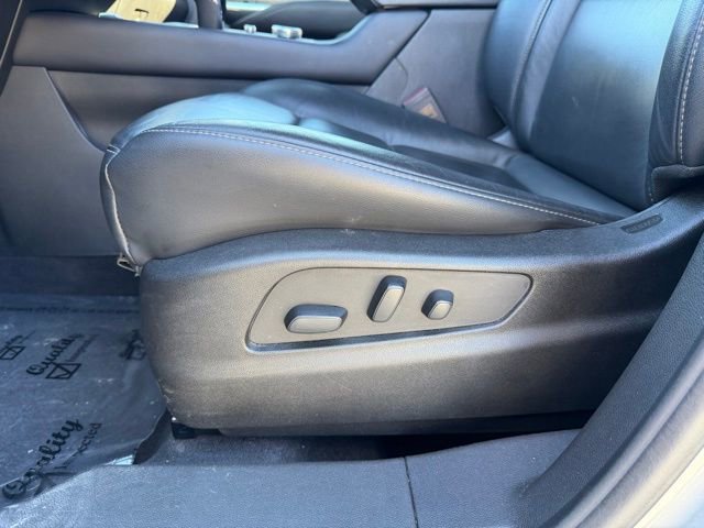 Used 2023 Cadillac XT4 Premium Luxury image 9