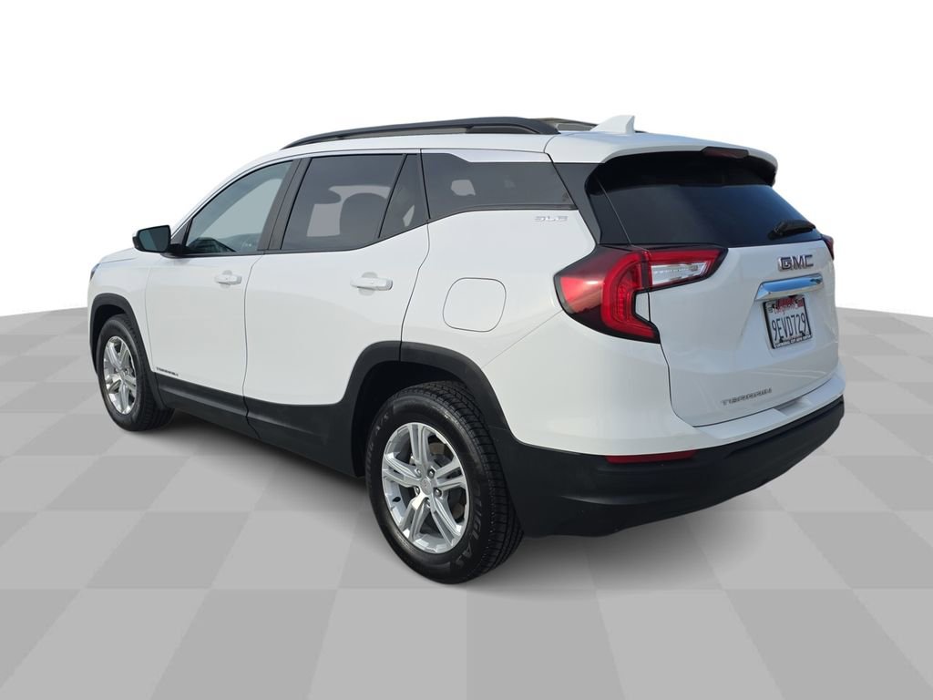 Used 2023 GMC Terrain SLE w/ Driver Convenience Package image 6