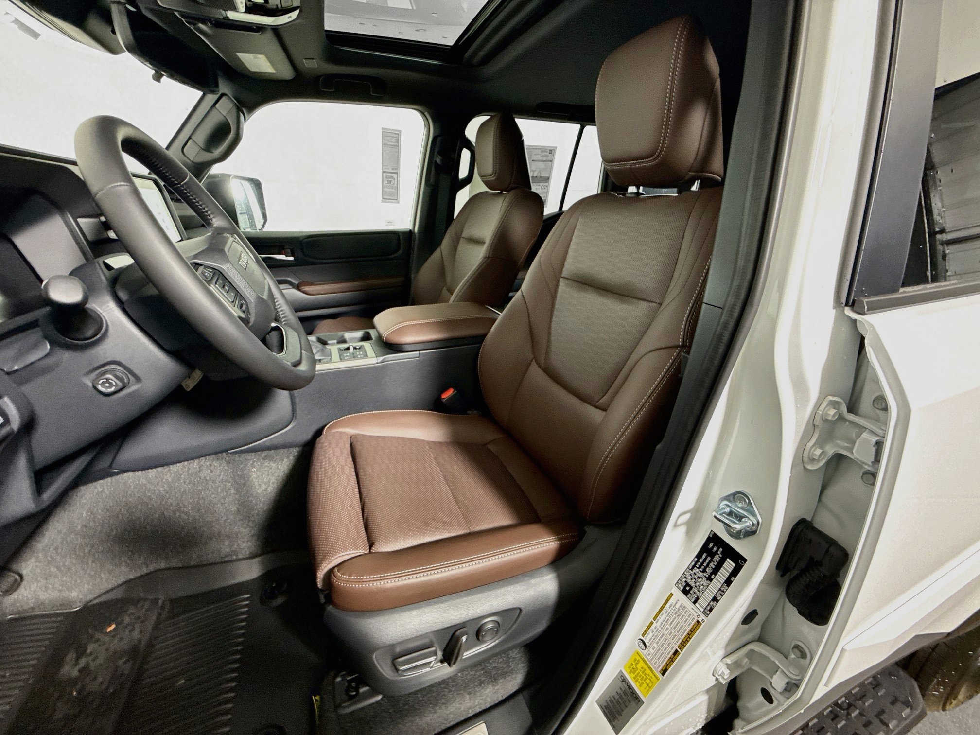 New 2027 Toyota Land Cruiser w/ Premium Package AWD/4WD image 20