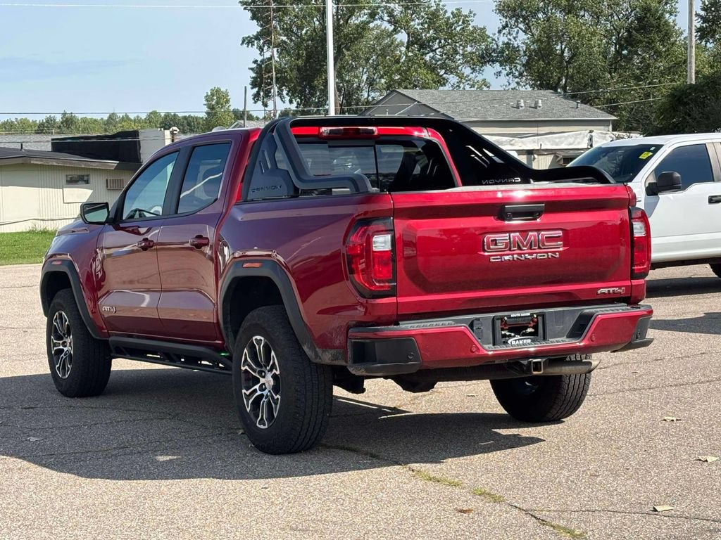 Used 2025 GMC Canyon AT4 w/ AT4 Premium Package AWD/4WD image 2