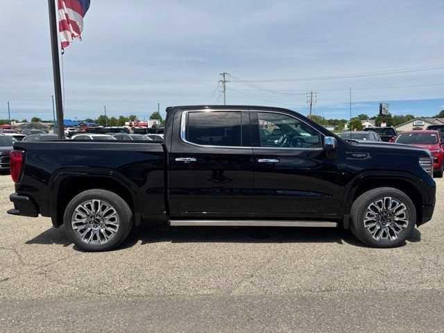 New 2026 GMC Sierra 1500 Denali Ultimate w/ LPO, Black Badging Package AWD/4WD image 9