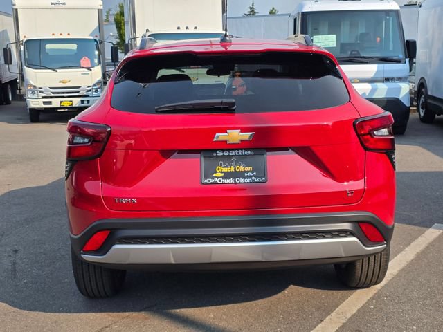 New 2026 Chevrolet Trax LT w/ LT Convenience Package FWD image 4