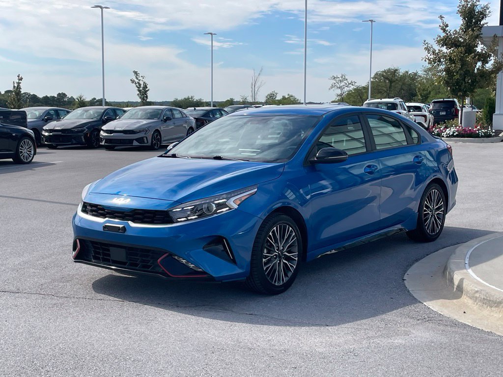 Used 2023 Kia Forte GT-Line w/ GT-Line Premium Package FWD image 4