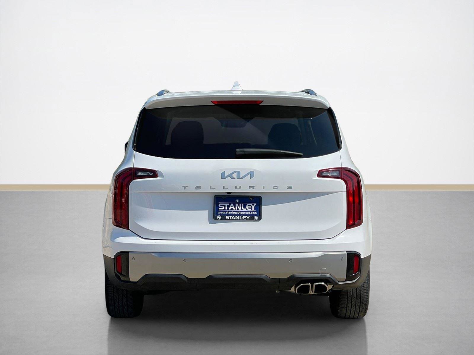 Used 2025 Kia Telluride S FWD image 7