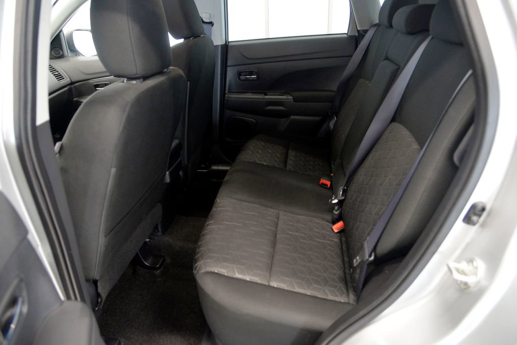 Used 2021 Mitsubishi Outlander Sport ES image 27