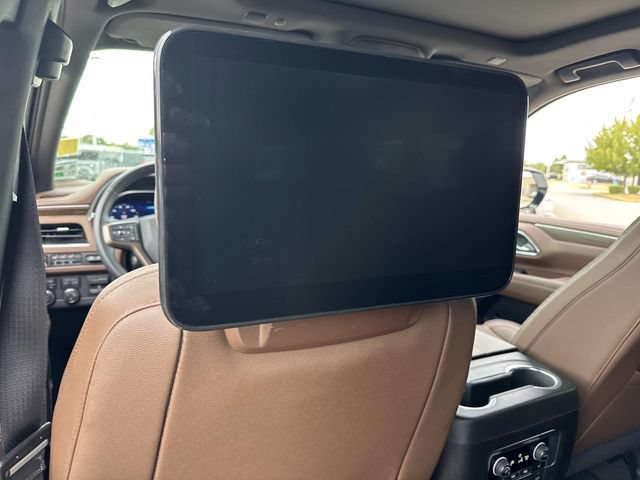 Used 2023 Chevrolet Suburban High Country AWD/4WD image 19