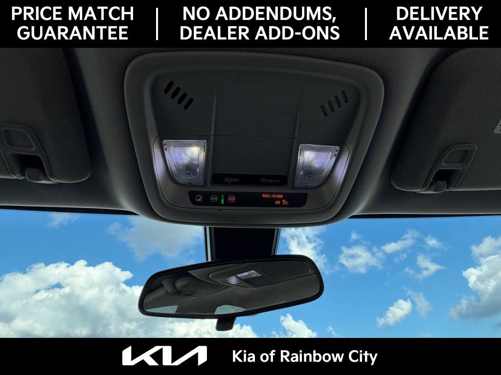 Used 2021 Chevrolet Malibu LT image 32