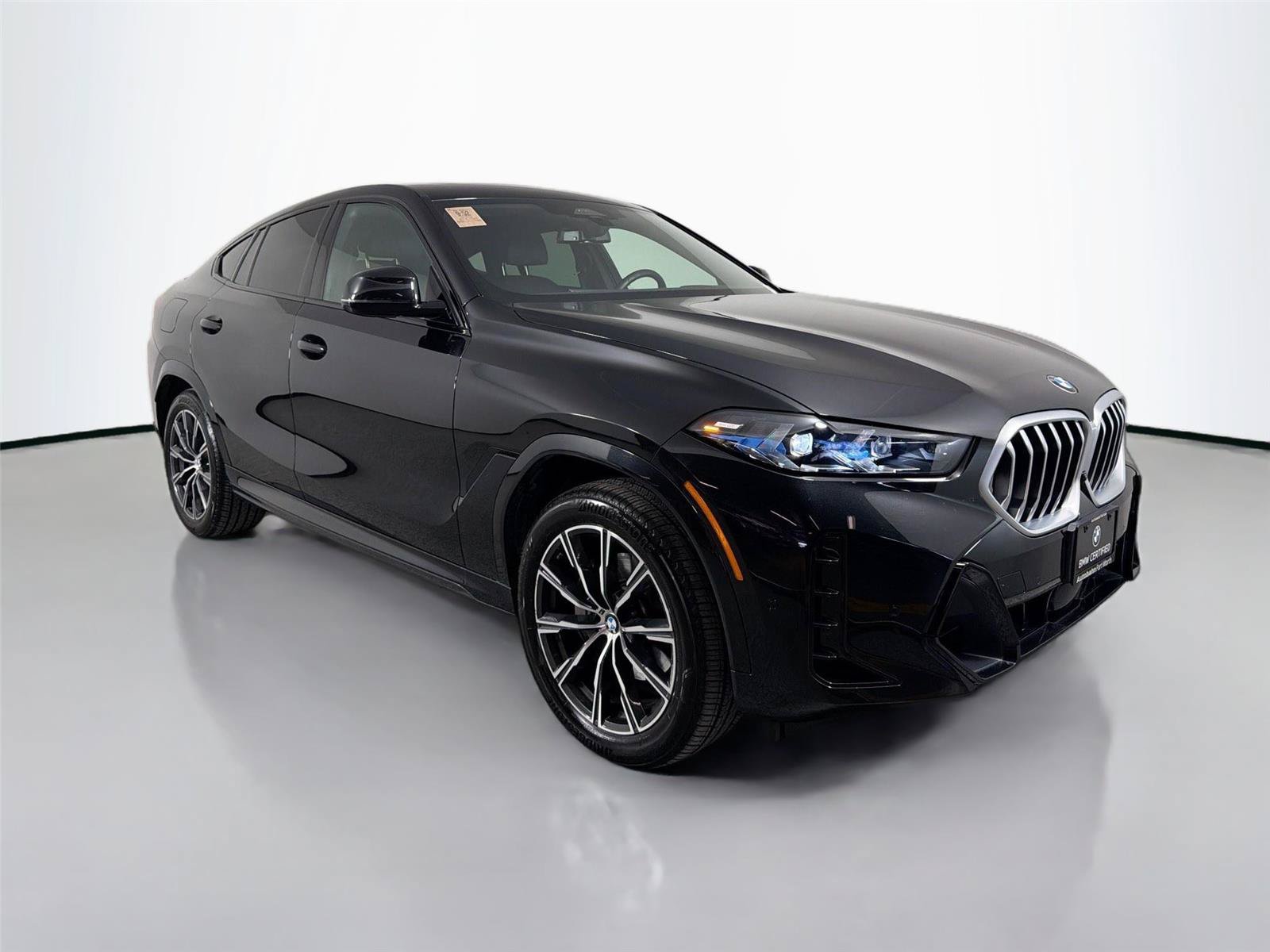 Certified 2026 BMW X6 xDrive40i AWD/4WD image 3