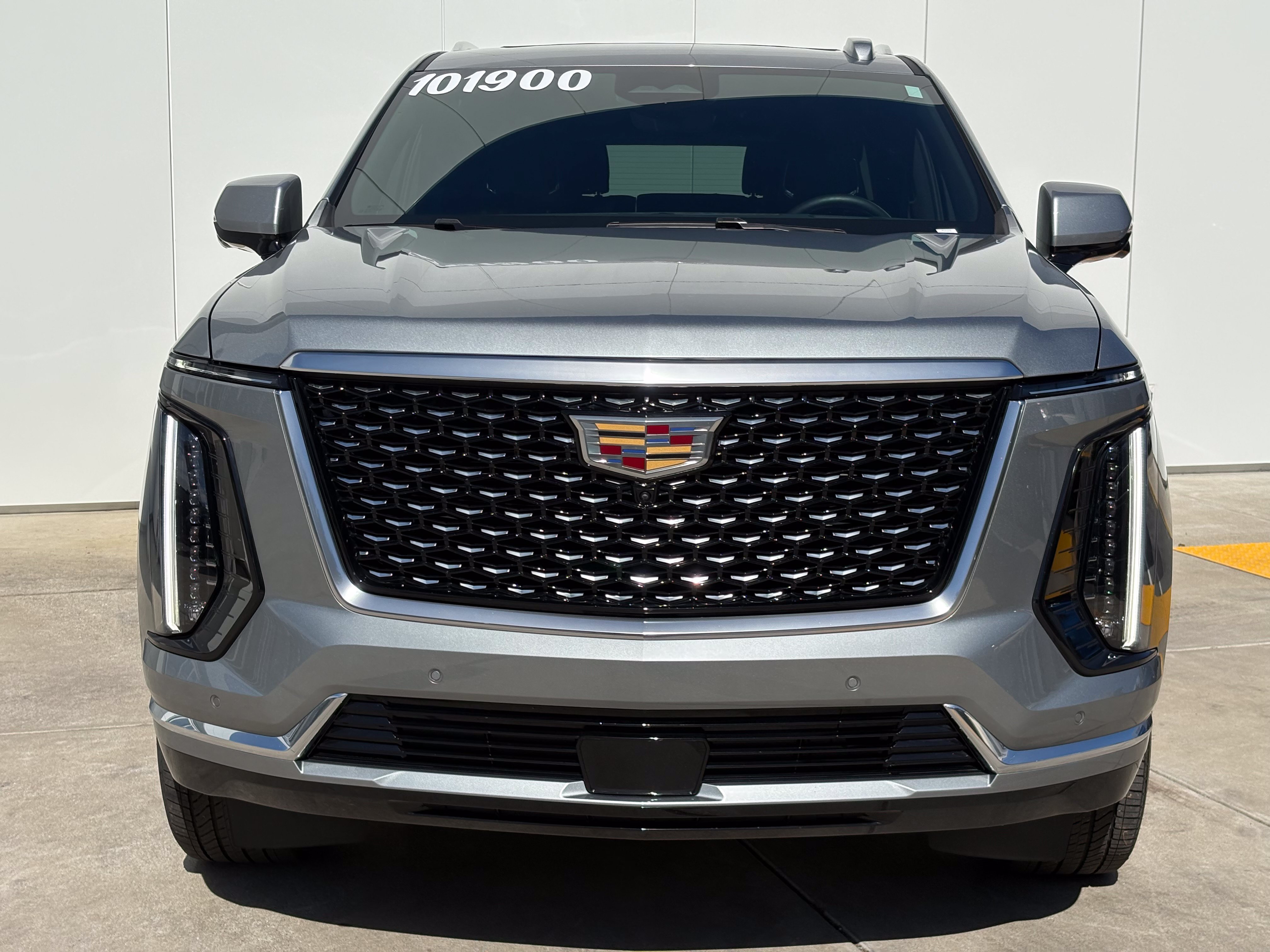 Certified 2025 Cadillac Escalade ESV Premium Luxury AWD/4WD image 3