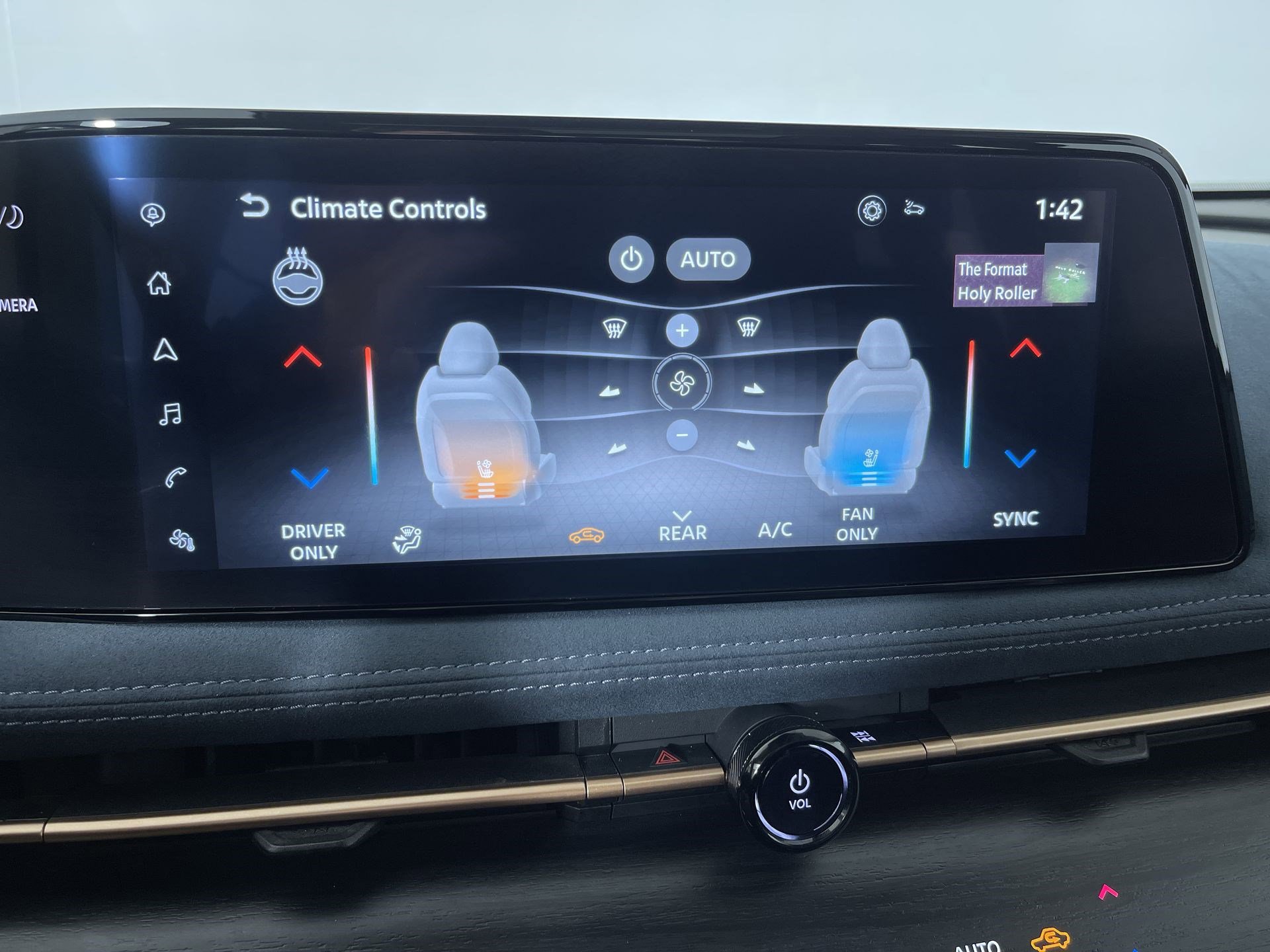 Certified 2024 Nissan Ariya AWD image 21