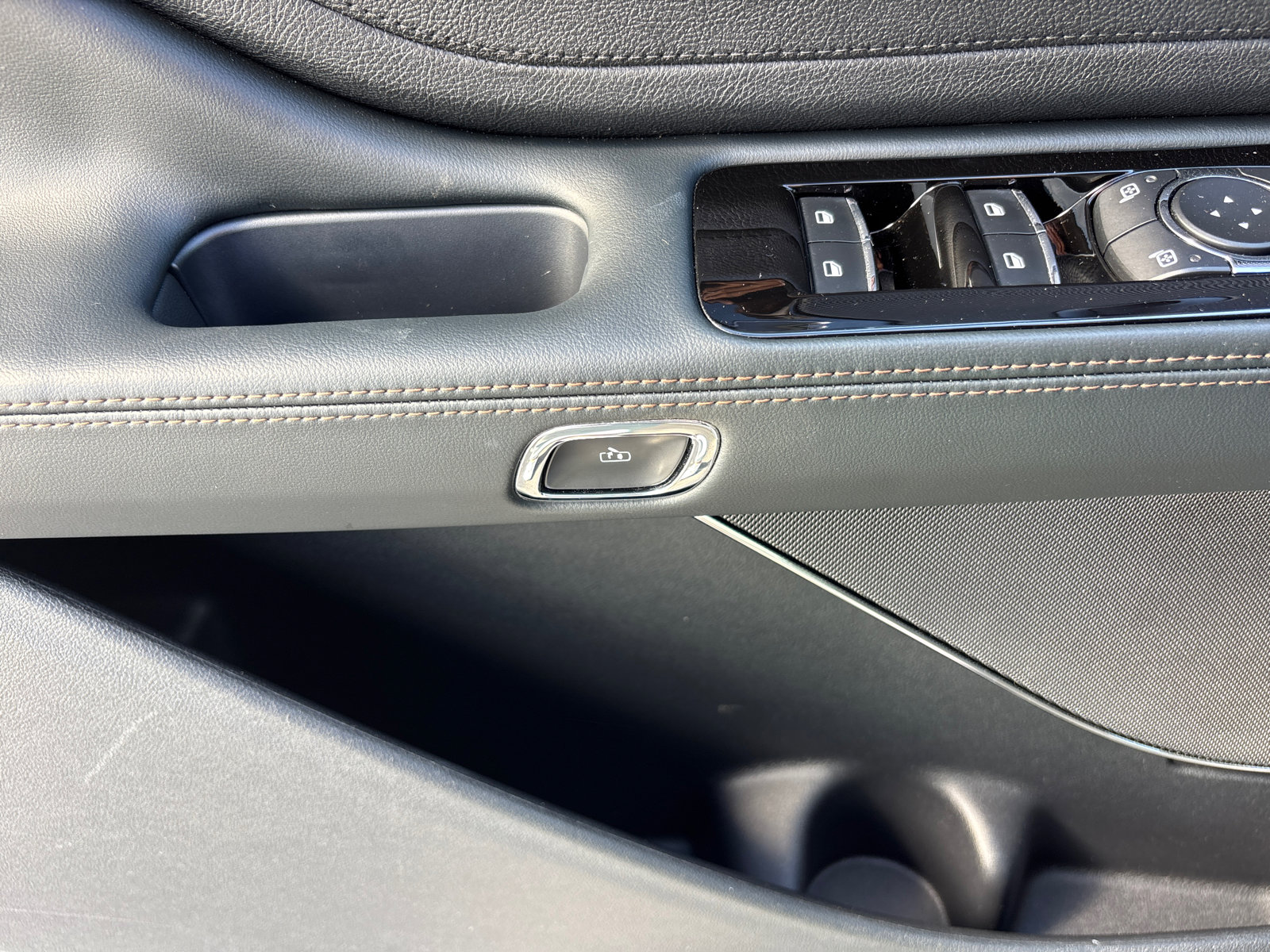 New 2025 Lincoln Aviator Reserve w/ Illumination Package image 13